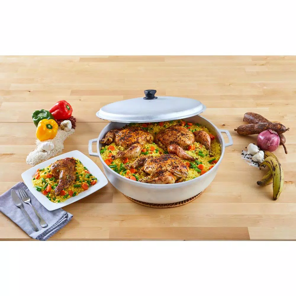 IMUSA 17.9 qt. Cast Aluminum Caldero with Natural Finish and Tight Fitting Lid
