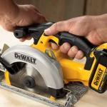 DEWALT DCS391P1 20V MAX Cordless 6-1/2 in. Circular Saw Kit with 5.0 Ah Battery and Charger thumbnail 11
