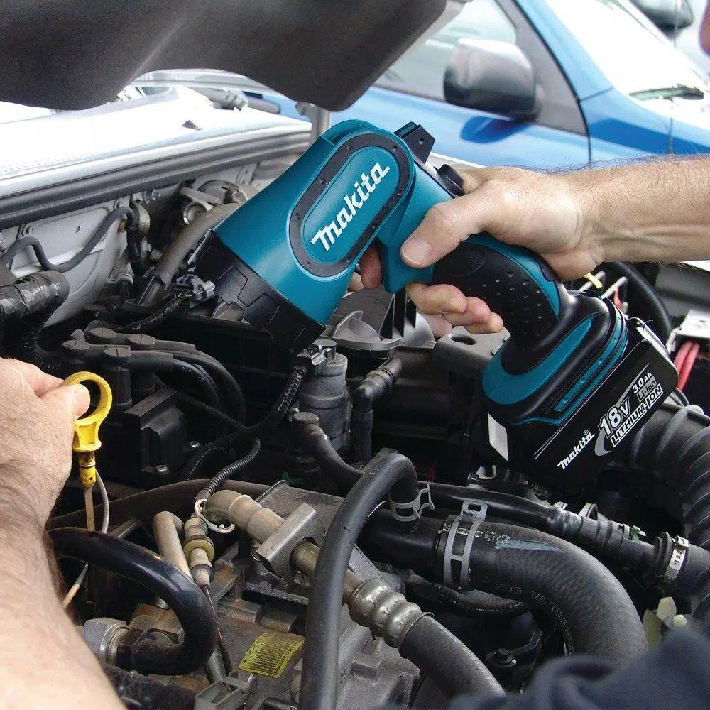 Makita 18V LXT Lithium-Ion Xenon Flashlight with Pivoting Head
