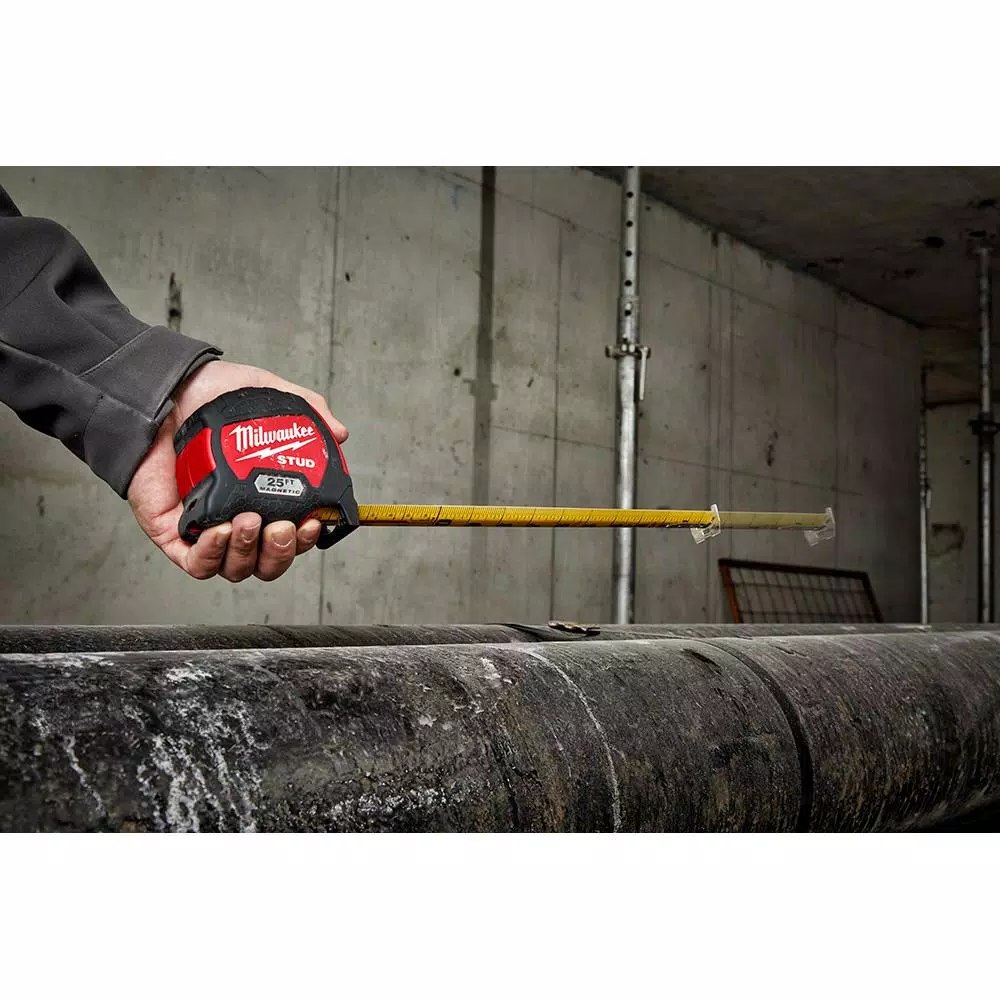 Milwaukee 25 ft. STUD Magnetic Tape Measure & FASTBACK Compact Folding Utility Knife Combo Set