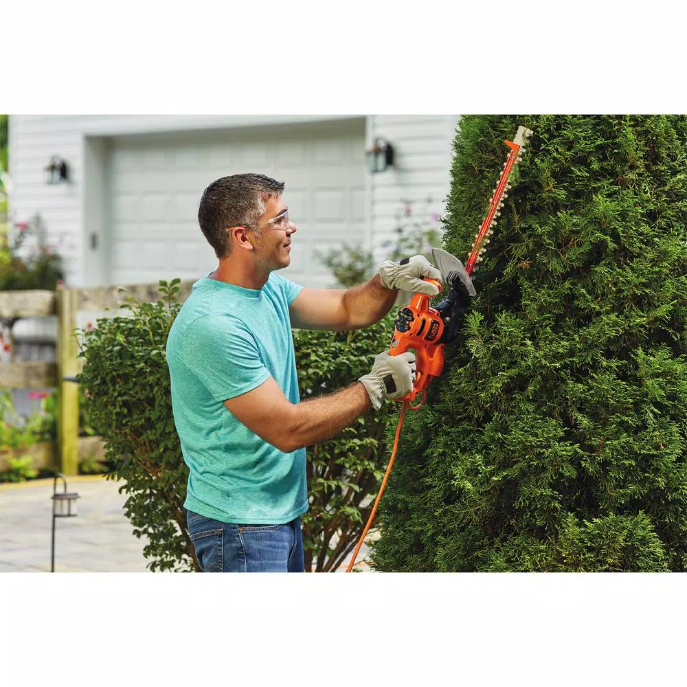 BLACK+DECKER 16 in. Corded Electric Hedge Trimmer with SAWBLADE, 3.0 Amp