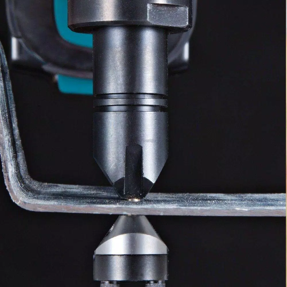 Makita 18V LXT Cordless 16-Gauge Nibbler Tool Only (XNJ01Z)