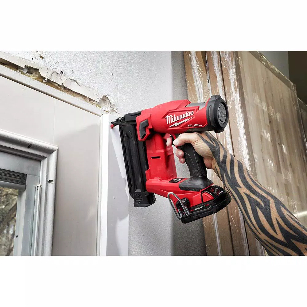 Milwaukee M18 FUEL 18-Gauge Brushless Cordless Gen II Brad Nailer & Safety Glasses Kit