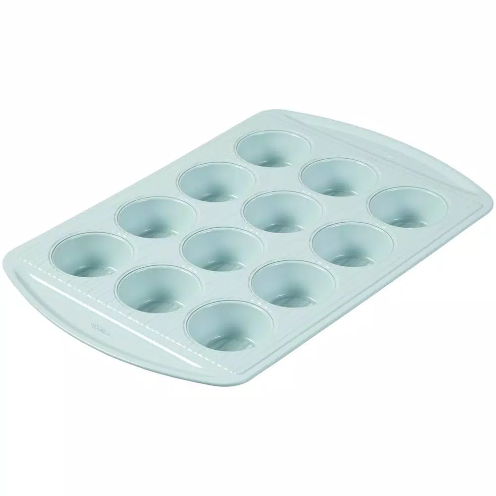 Wilton Texturra Performance 7-Piece Non-Stick Textured Bakeware Set, Blue