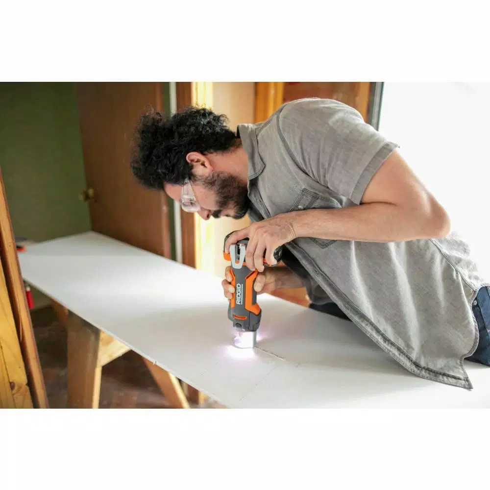 RIDGID 18V Cordless Drywall Cut-Out Tool with 1.5 Ah Lithium-Ion Battery