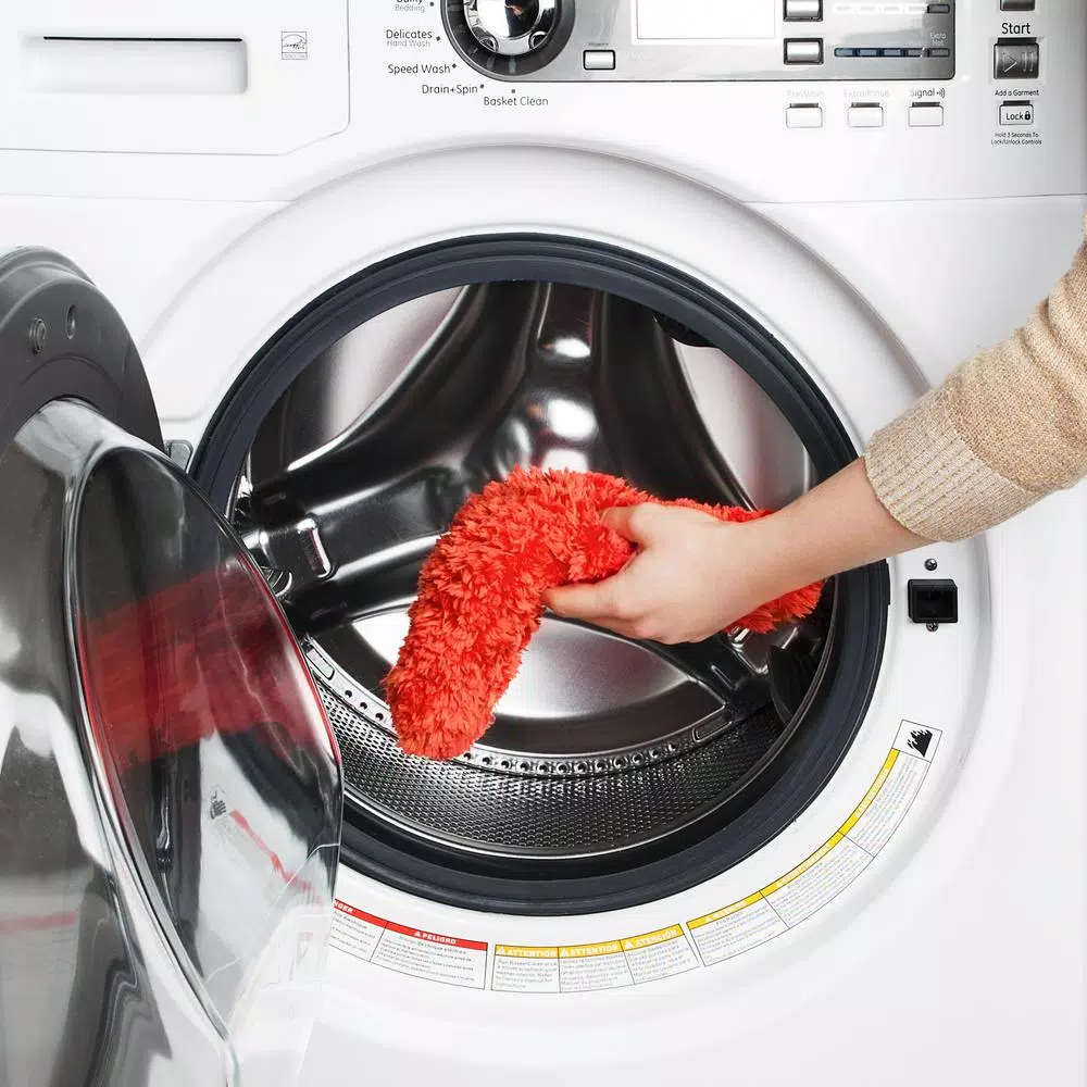 OXO Good Grips Long-Reach Dusting System with 3 Pivoting Microfiber Heads