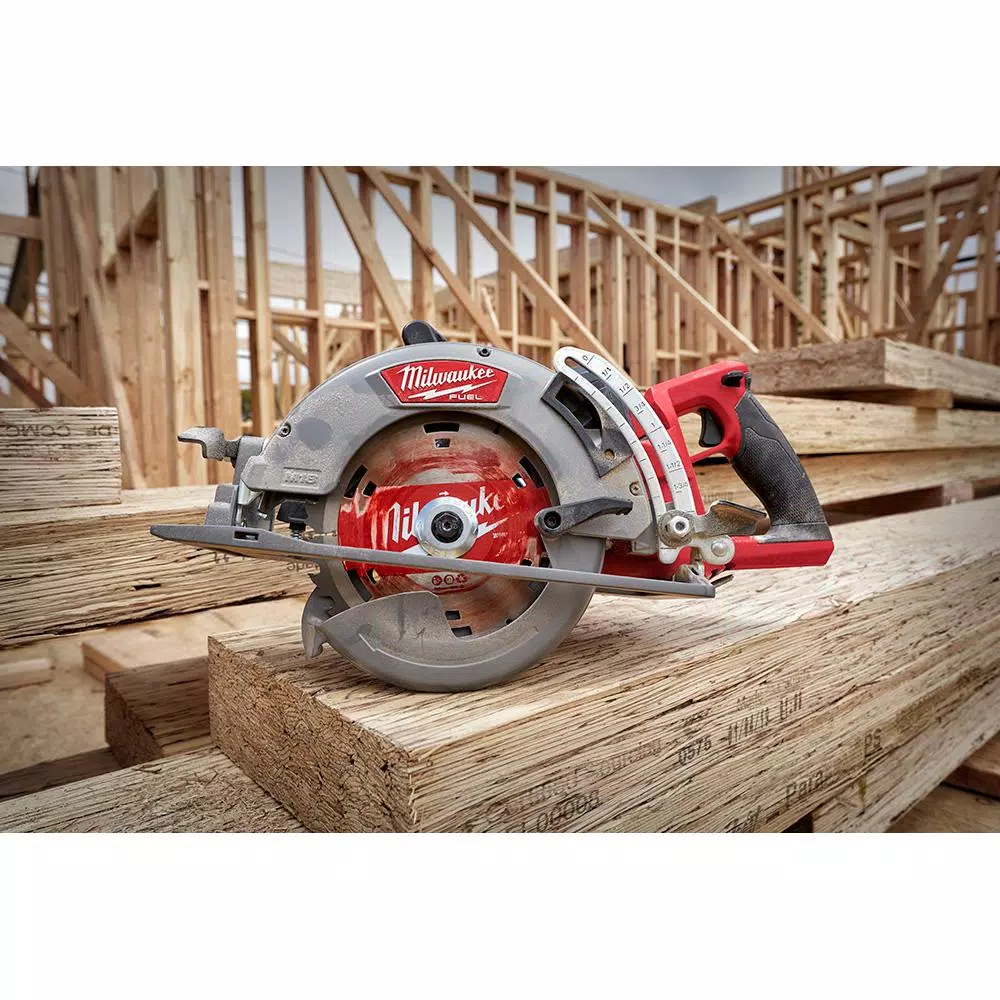 Milwaukee M18 FUEL 7-1/4 in. Rear Handle Circular Saw (Tool-Only)