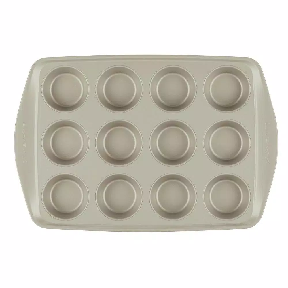 Rachael Ray 3-Piece Nonstick Bakeware Set with Swing Lid, Silver