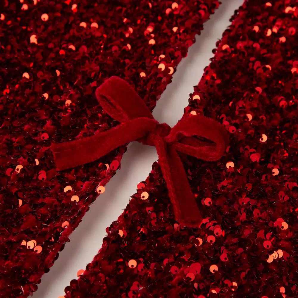 Glitzhome 48 in. Red Sequin Christmas Tree Skirt with White Faux Fur Cuff and Velvet Ropes