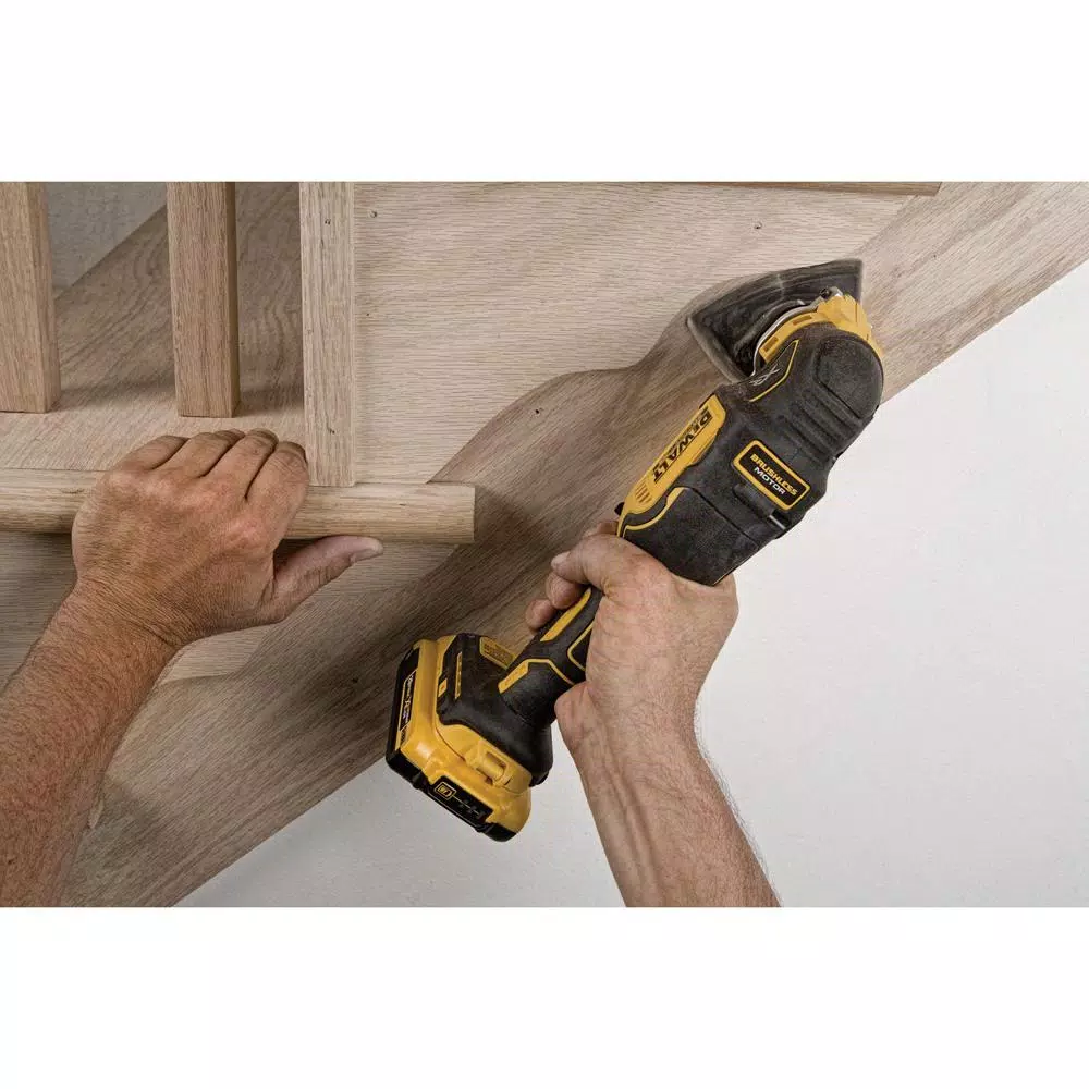 DEWALT 20V MAX XR Cordless Brushless Oscillating Multi-Tool Kit with (1) 6.0Ah Battery