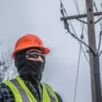 Klein Tools Orange Non-Vented Hard Hat with Integrated Headlamp and Ratchet Suspension thumbnail 4