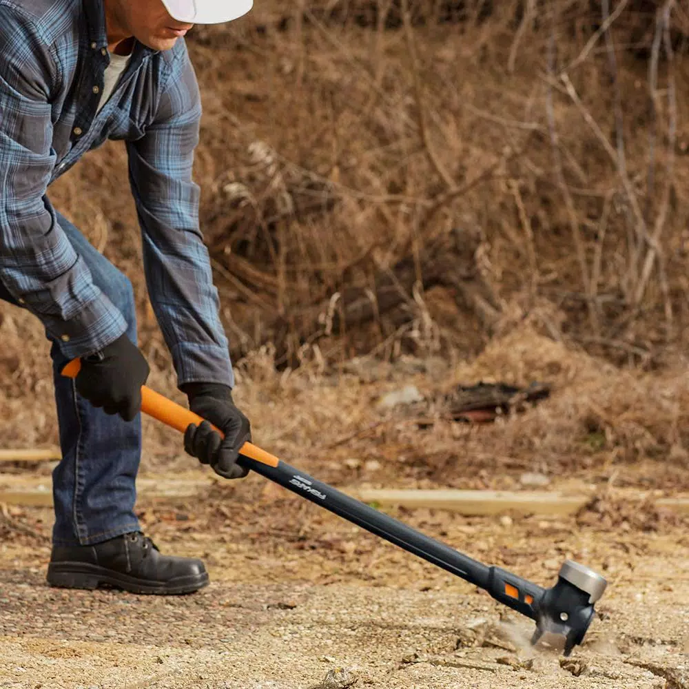 Fiskars IsoCore 10 lb. Forged Steel Sledge Hammer with 36 in. Fiberglass Core Handle