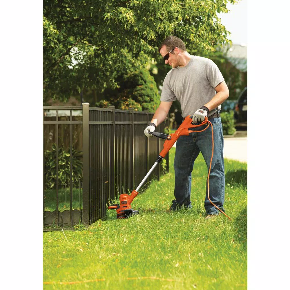 BLACK+DECKER BLACK & DECKER GH900 6.5 Amp Corded Electric 2-in-1 String Trimmer and Lawn Edger