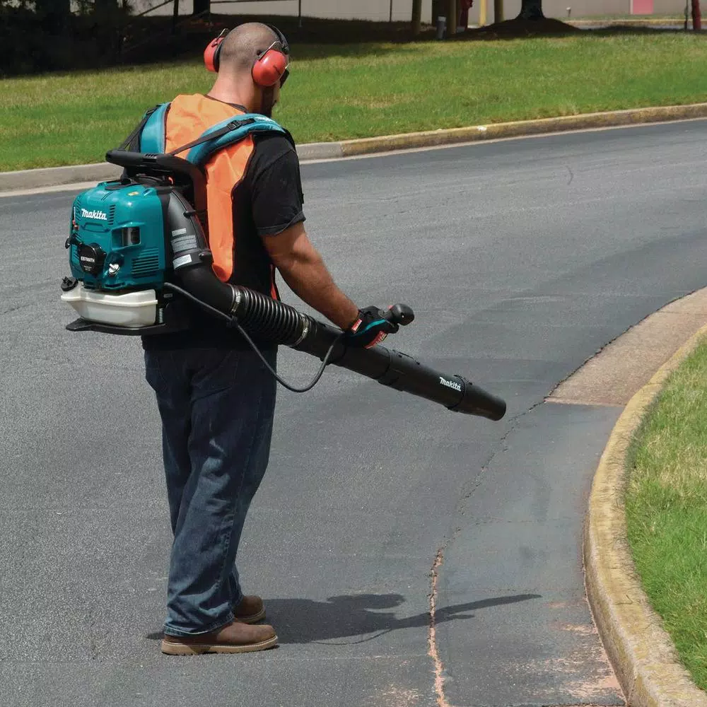 Makita EB7660TH 75.6 cc MM4 4-Stroke Gas Backpack Blower, 206 MPH, 706 CFM