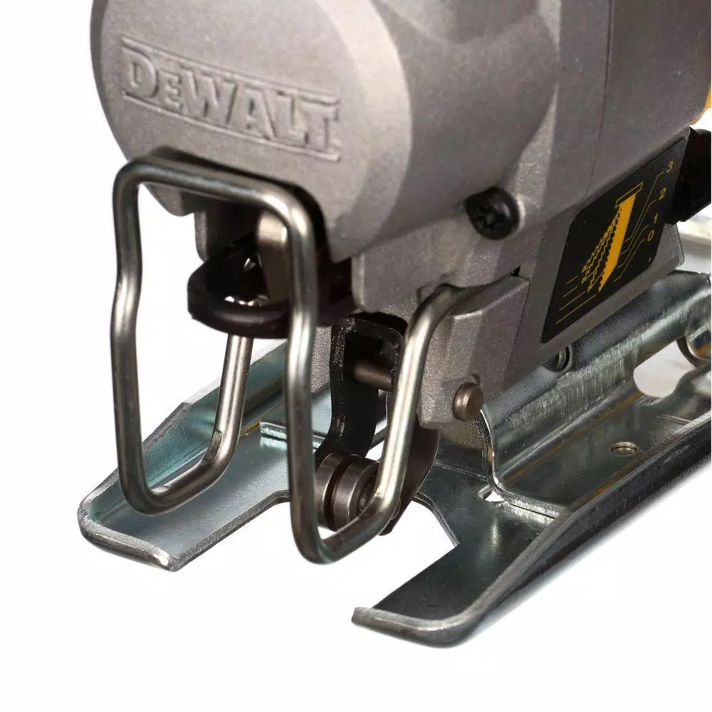 DEWALT 5.5 Amp Corded Jig Saw Kit with Carrying Bag
