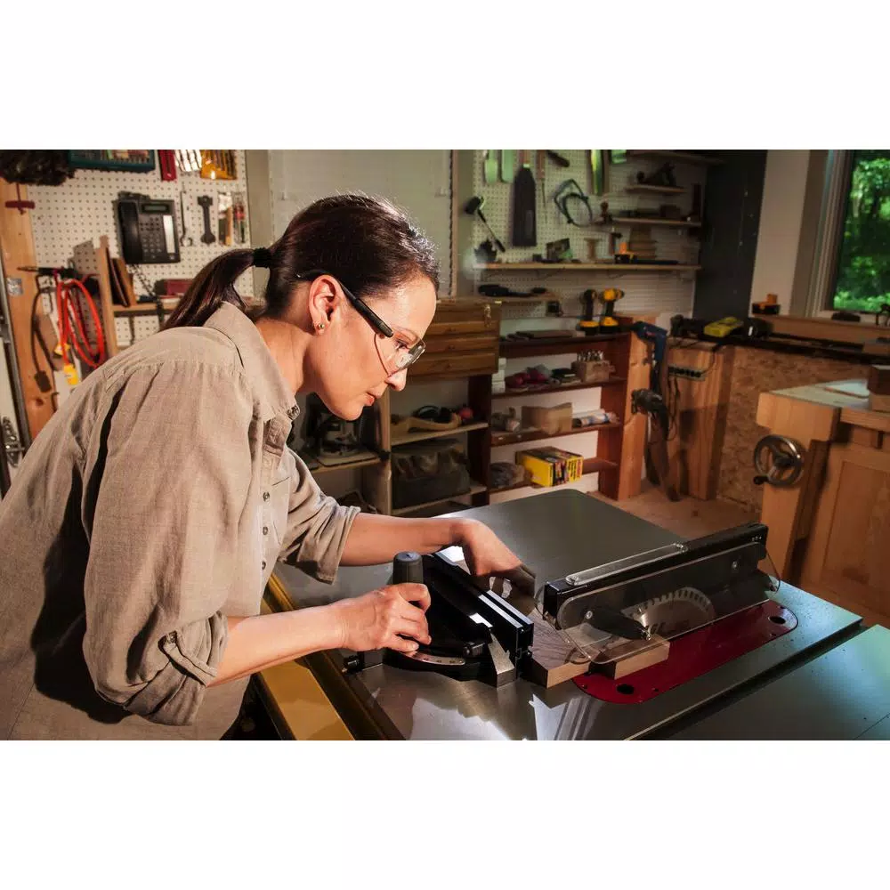 Powermatic PM1000 1-3/4 HP 115-Volt Cabinet Table Saw with 30 in. Accu-Fence