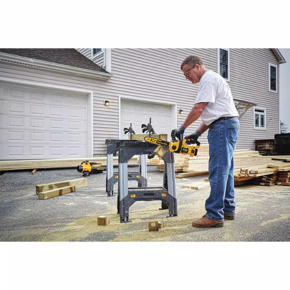 DEWALT 20V MAX Brushless Cordless String Trimmer & 12 in. Chainsaw Combo Kit