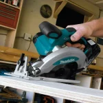 Makita 18V LXT Cordless 6-1/2 in. Circular Saw Kit with 2 5.0 Ah Batteries and Charger thumbnail 6