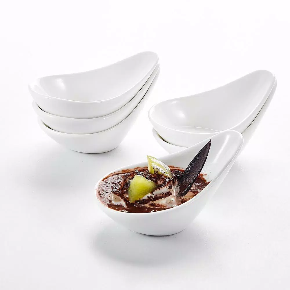 MALACASA 4.5 in. White Ceramic Ramekins Set of 6, Porcelain Souffle Dishes for Creme Brulee and Dipping Sauces