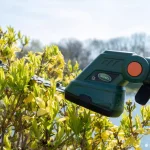 Scotts 7.2V Cordless Telescoping Pole Shrub Trimmer with 2 Ah Battery and Charger thumbnail 6