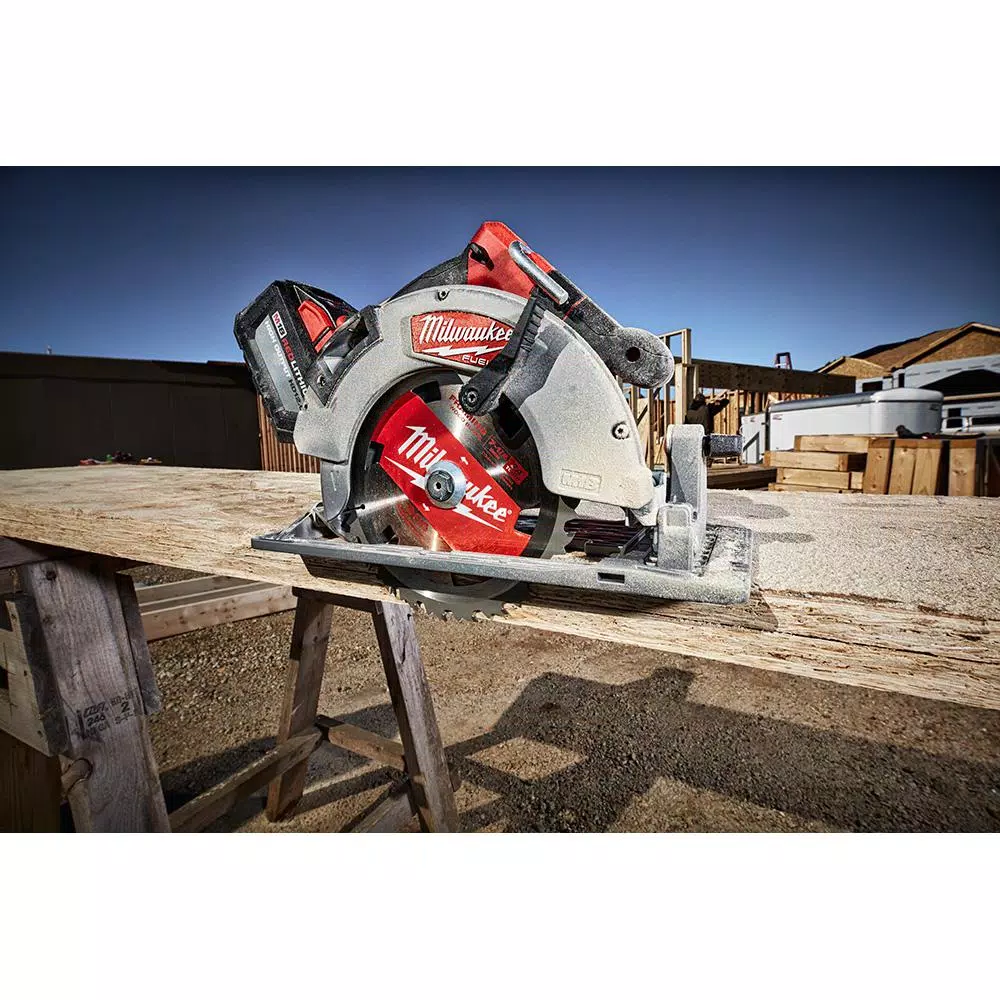 Milwaukee M18 FUEL 18V Brushless 3-Tool Combo Kit: 7-1/4 in. Circular Saw, Jigsaw & Compact Router