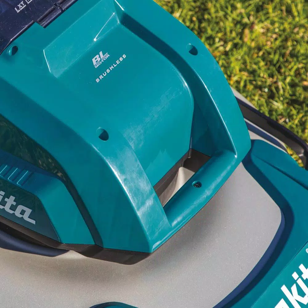 Makita 18 in. 36V LXT Cordless Steel Deck Walk Behind Push Lawn Mower Kit with 4 Batteries