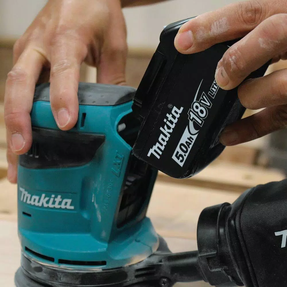 Makita 18V LXT Lithium-Ion 5 in. Random Orbit Sander Kit with 5.0Ah Battery and Charger