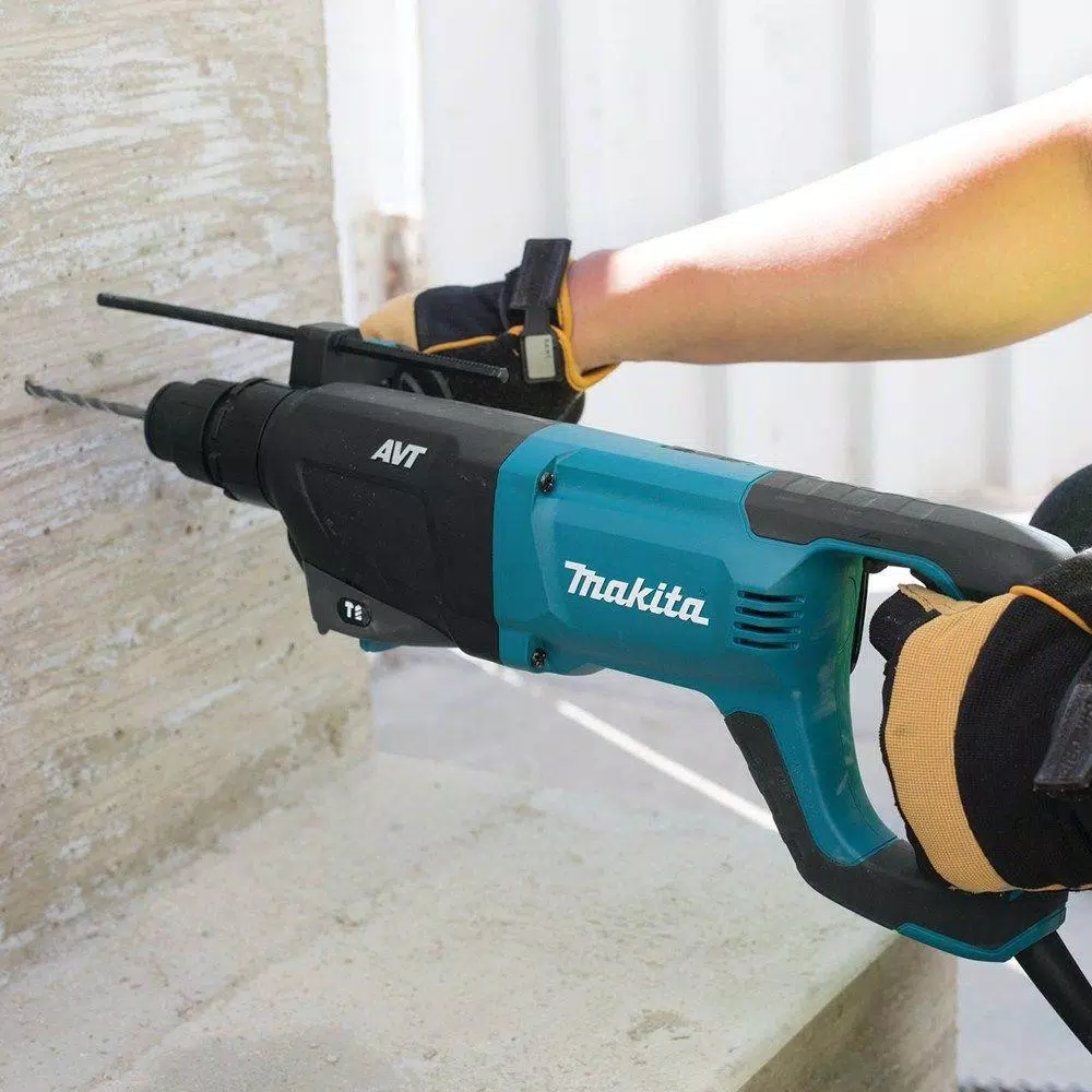Makita 8 Amp 1 in. SDS-Plus Corded Rotary Hammer Drill with AVT and Hard Case