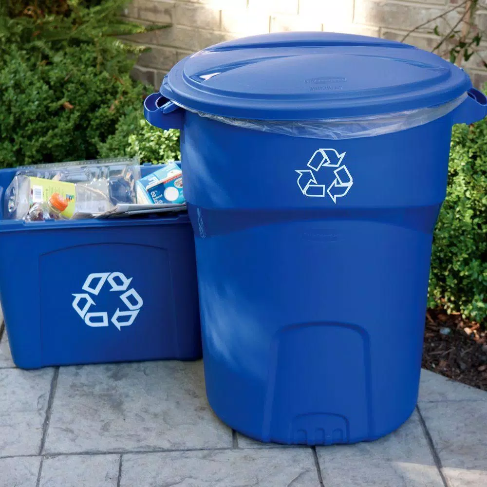 Rubbermaid Roughneck 32 Gallon Outdoor Recycling Bin, Blue