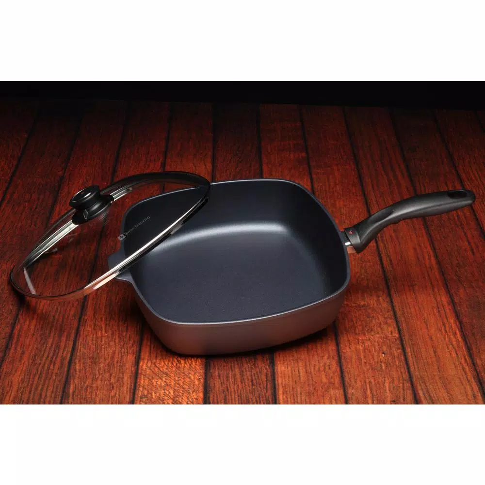 Swiss Diamond Classic Series 5 qt. Square Cast Aluminum Nonstick Saute Pan with Glass Lid, Gray