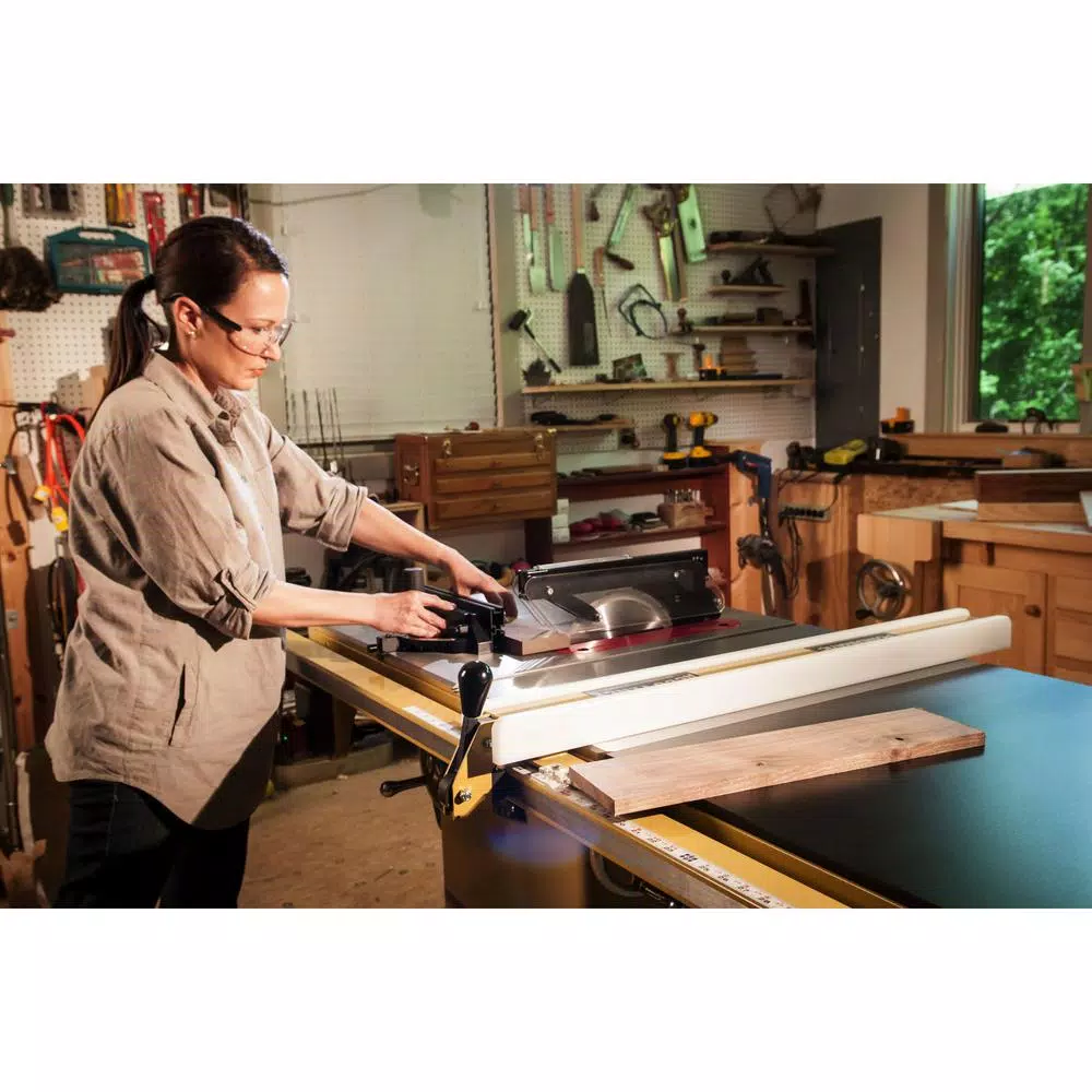 Powermatic PM1000 1-3/4 HP 115-Volt Cabinet Table Saw with 30 in. Accu-Fence