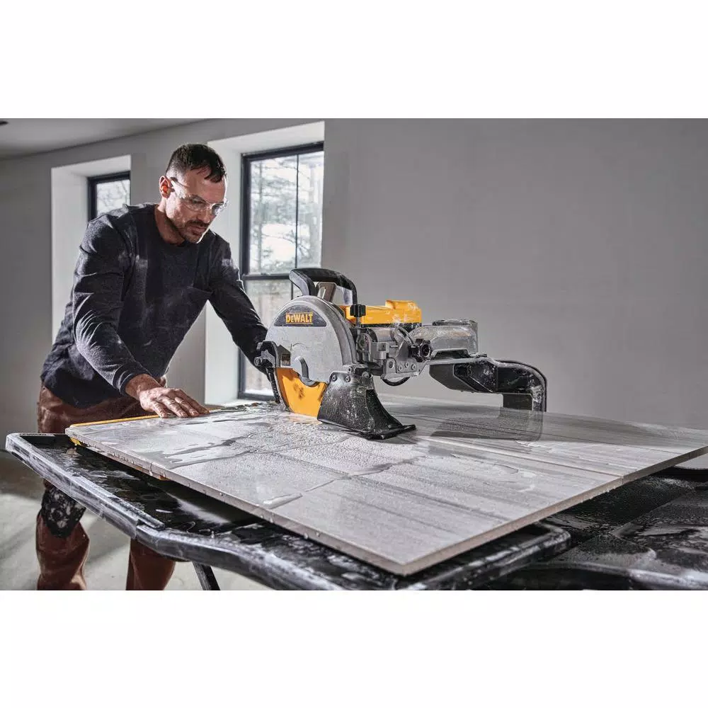 DEWALT 10 in. High Capacity Wet Tile Saw, 15 Amp Corded Specialty Saw for Porcelain