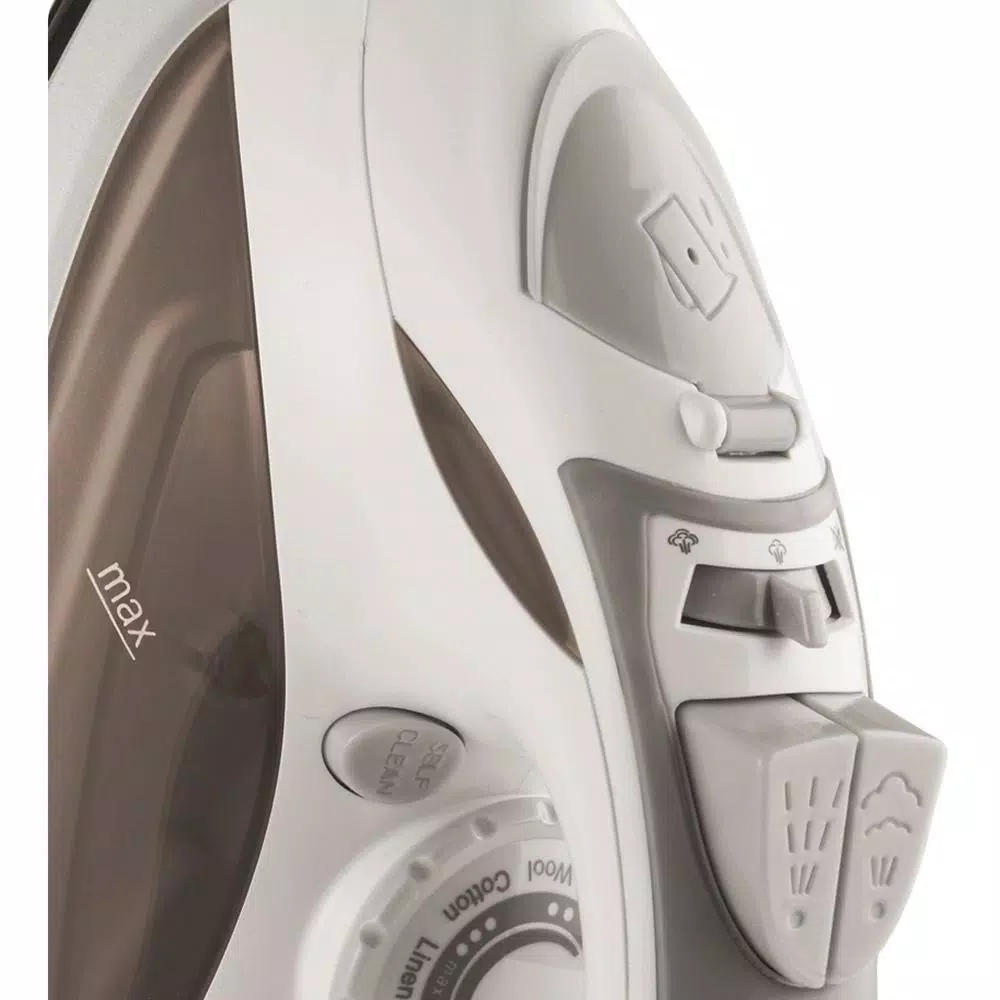 Brentwood Appliances MPI-90R Steam Iron with Auto Shut-Off and 1200W Power