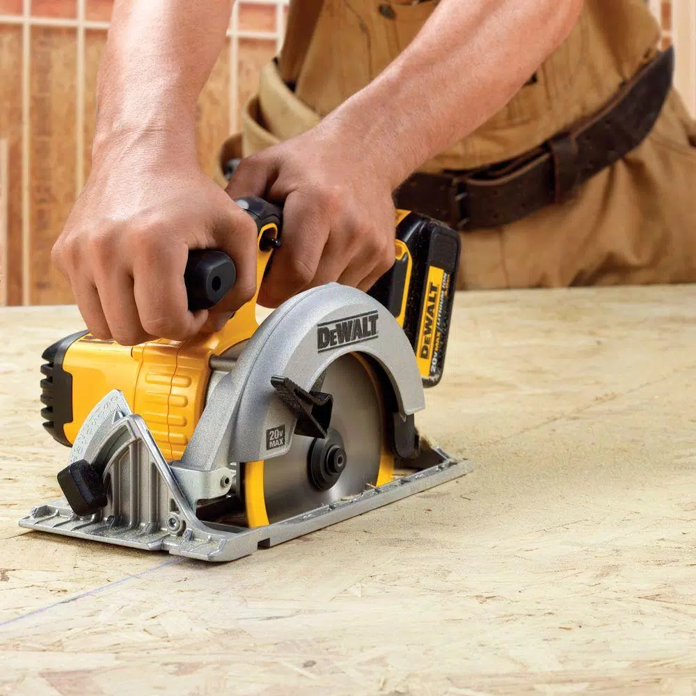 DEWALT 20V MAX Cordless 6-1/2 in. Circular Saw with 18-Tooth Carbide Blade