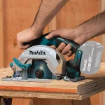 Makita 18V LXT Brushless 6-1/2 in. Cordless Circular Saw with Electric Brake (Tool Only) thumbnail 2