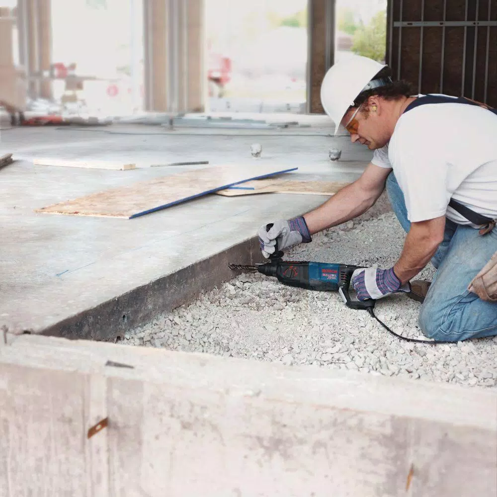 Bosch Bulldog Xtreme 8 Amp 1 in. SDS-Plus Corded Rotary Hammer Drill with Carrying Case