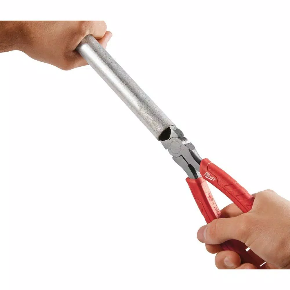 Milwaukee 7 in. Diagonal Cutting Pliers with Iron Carbide Edge and Comfort Grip
