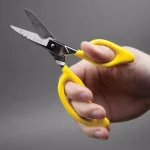 Klein Tools All-Purpose Electrician's Scissors with Serrated High Carbon Steel Blades thumbnail 5