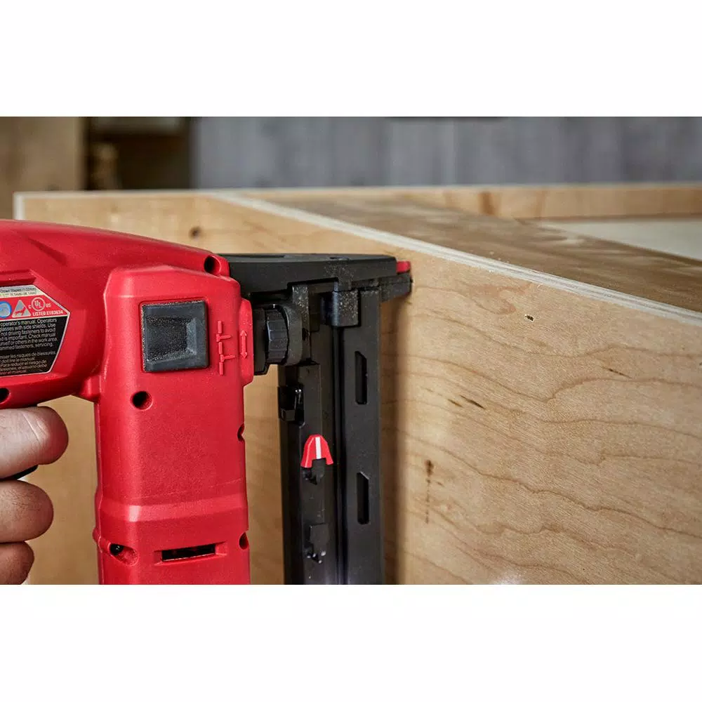 Milwaukee M18 FUEL 18-Gauge 1/4 in. Narrow Crown Cordless Stapler Kit with 2.0 Ah Battery and Charger
