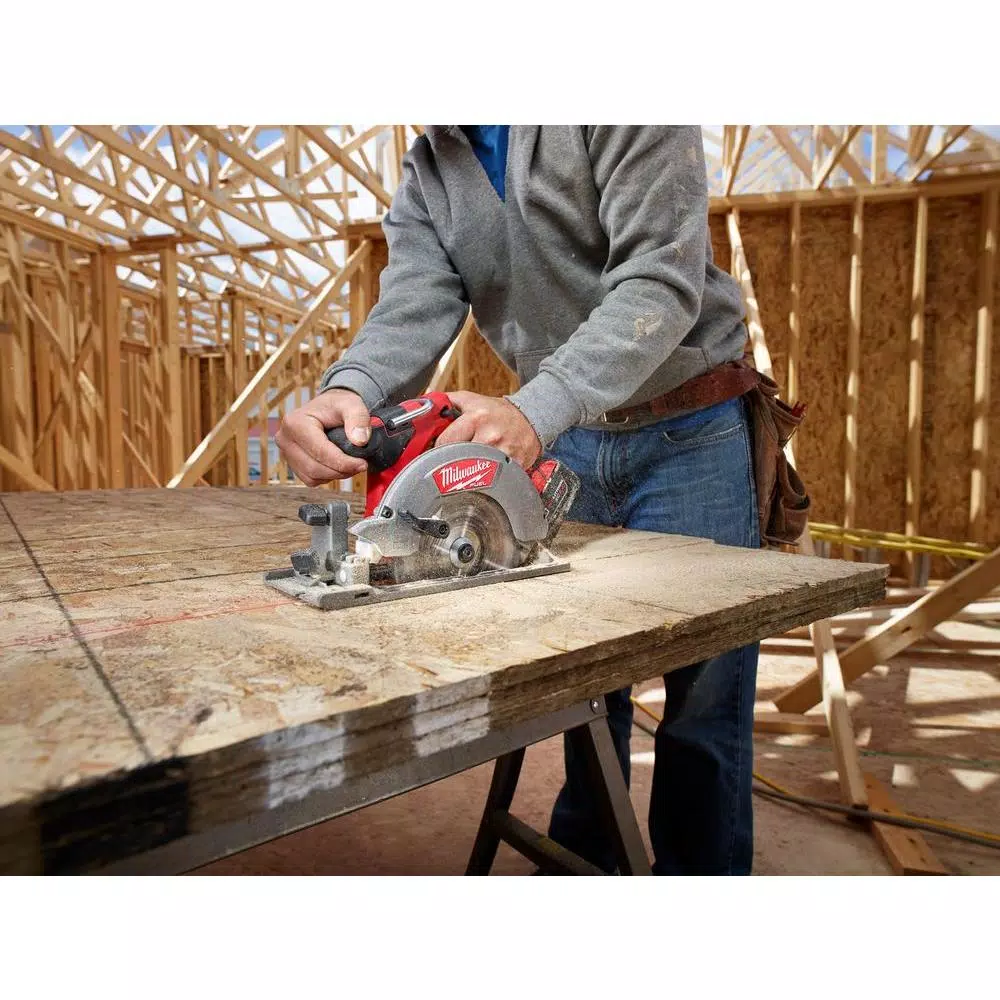 Milwaukee M18 FUEL 6-1/2 in. Circular Saw & HACKZALL Reciprocating Saw Combo Kit w/ (2) 6.0 Ah Batteries