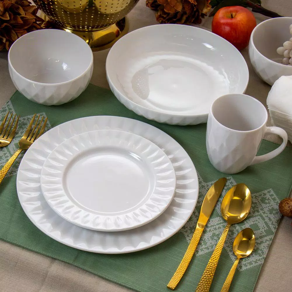 Elama Sienna White Porcelain 18-Piece Dinnerware Set, Service for 4