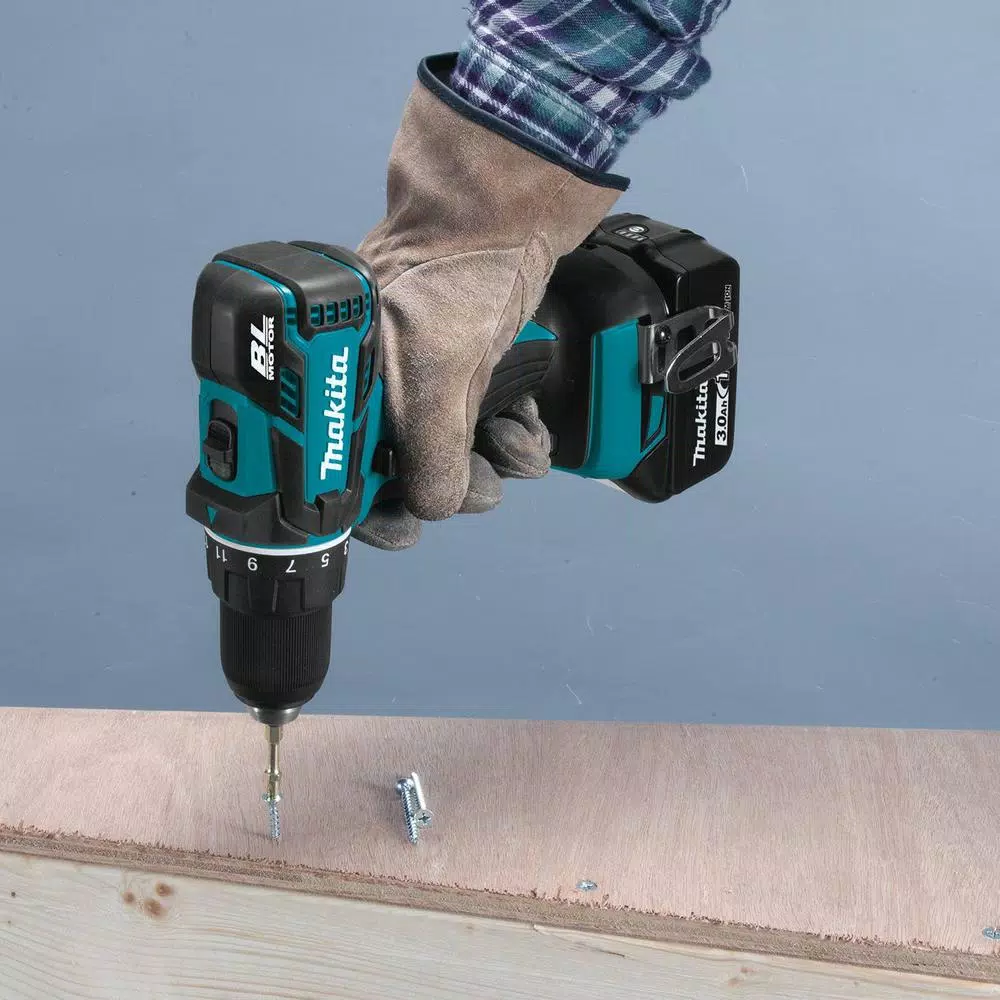 Makita 18V LXT Brushless 1/2 in. Driver-Drill Kit with 3.0Ah Battery and Charger
