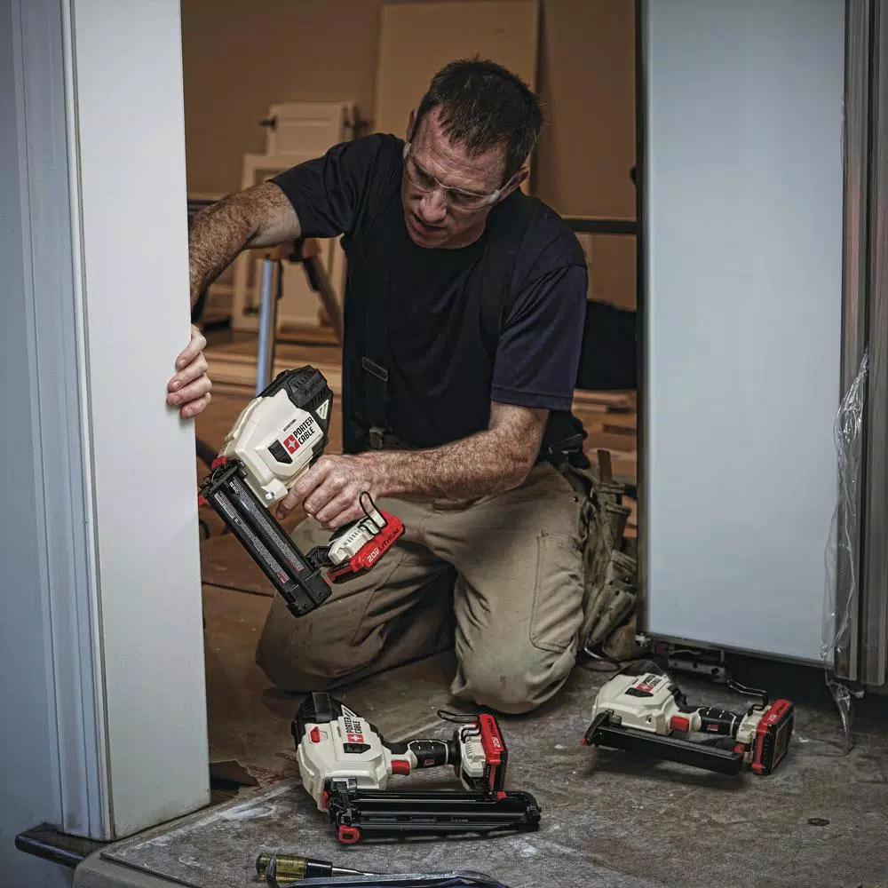 Porter-Cable 20V MAX 18-Gauge Cordless Brad Nailer Kit with 1.5 Ah Battery and Charger