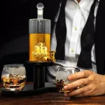 NutriChef 26 oz. Glass Wine and Whiskey Decanter Aerator Set with 2 Whiskey Glasses and Base Stand thumbnail 3