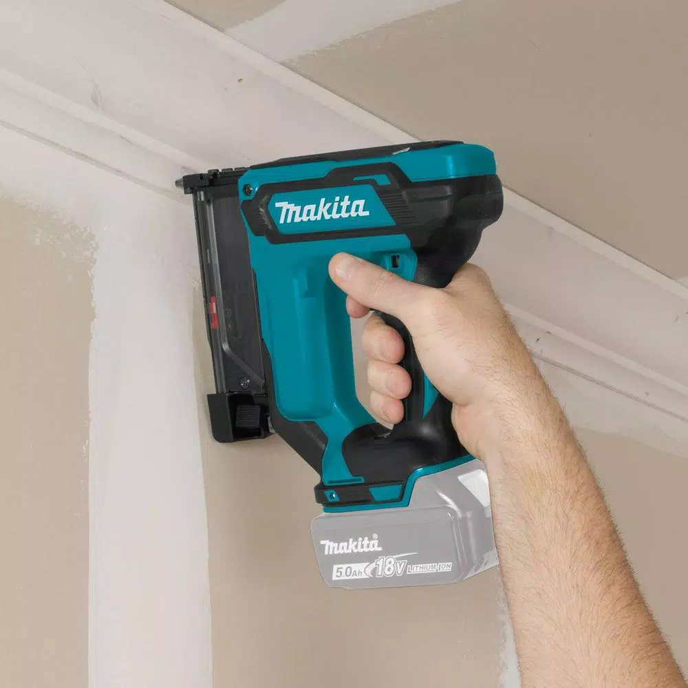 Makita 18V LXT Cordless 23-Gauge Pin Nailer (Tool Only) - XTP02Z