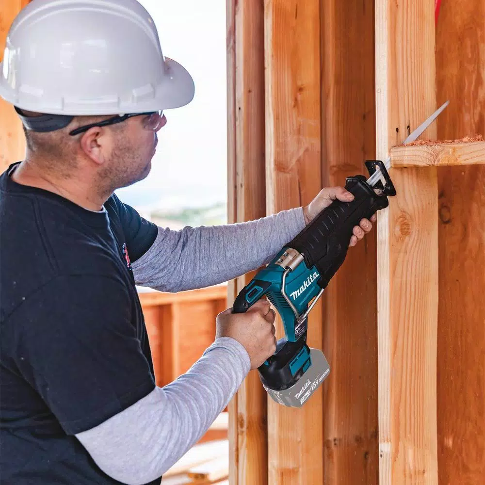 Makita 18V LXT Brushless Cordless Combo Kit: Hammer Drill, 7-1/4 in. Circular Saw, Reciprocating Saw & Battery Starter Pack