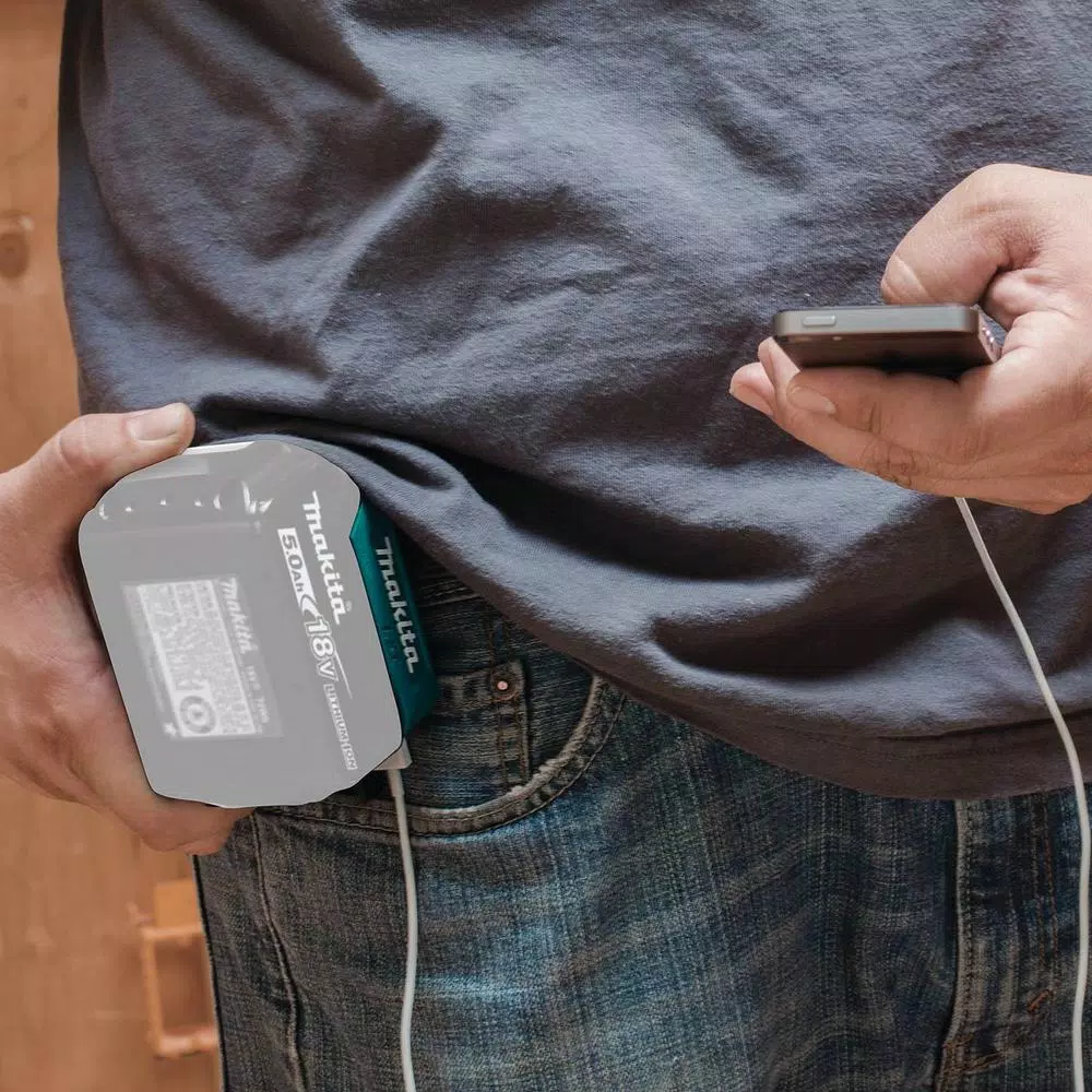 Makita ADP05 18V LXT Lithium-Ion Cordless USB Power Source with Dual Ports