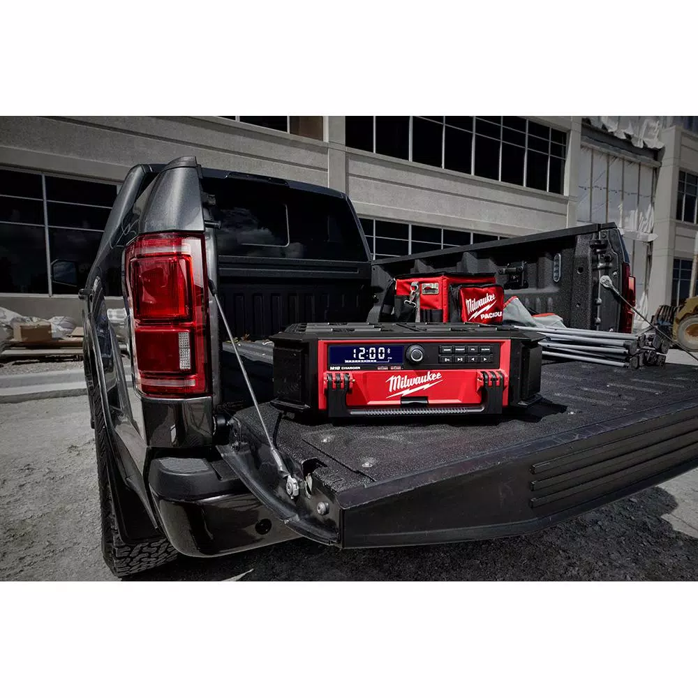 Milwaukee M18 PACKOUT Radio/Speaker with Charger, 22 in. Rolling Tool Box & 16 Qt. Cooler Kit