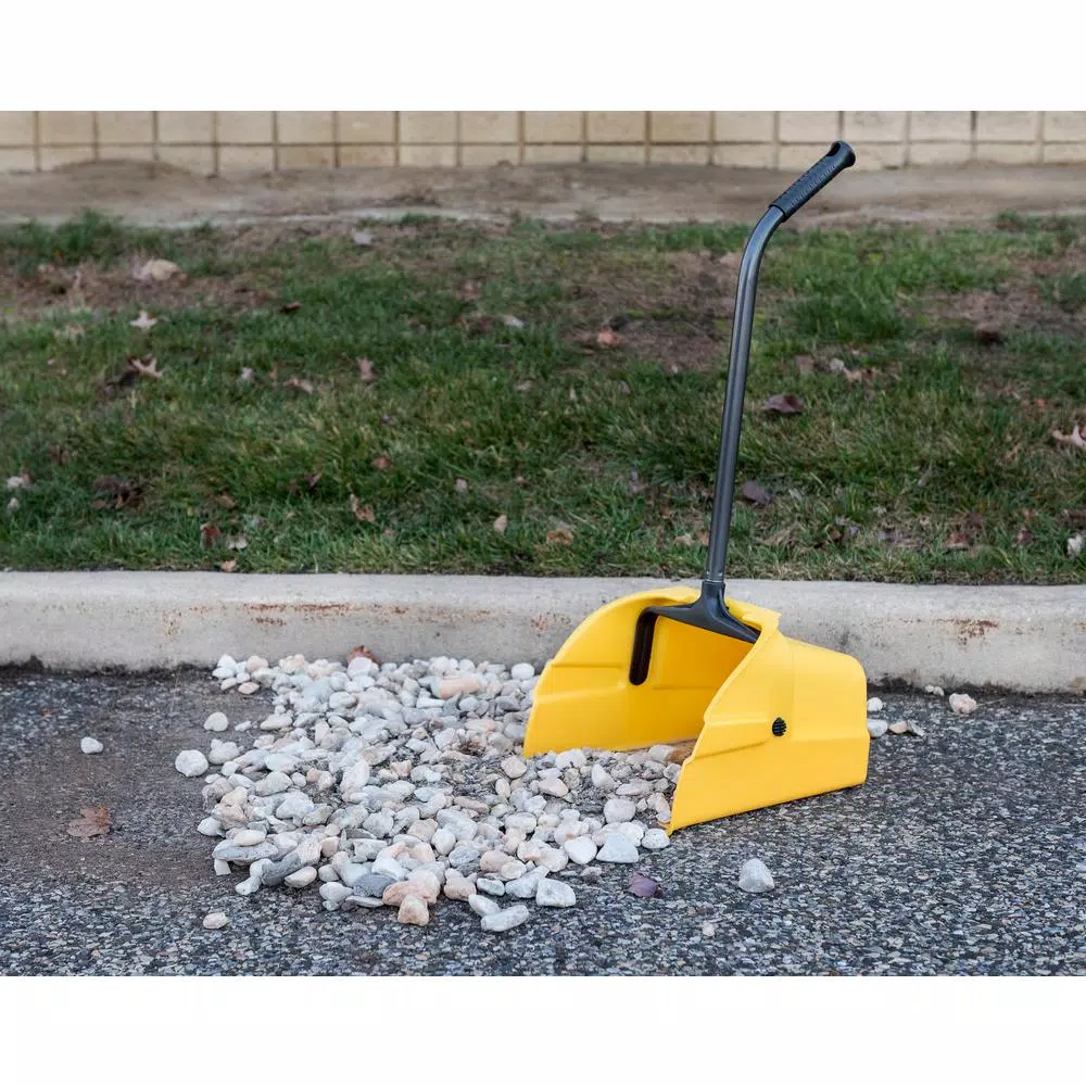 Quickie 14 in. Jumbo Debris Dust Pan with Swivel Handle
