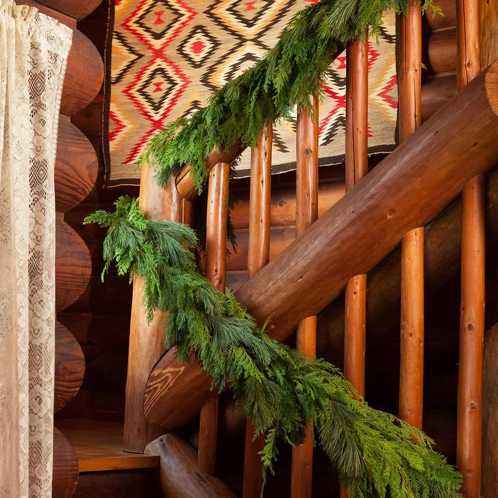 VAN ZYVERDEN 25 ft. Fresh Cut Pacific Northwest Princess Pine and Western Red Cedar Holiday Garland